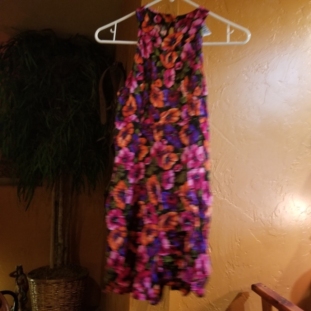 5/$10 BEST OFFER BASIC EDITIONS FLORAL ROMPER